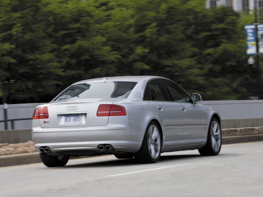  Audi S8 (D3) 2008 года  (NA) (фото 10 из 20)